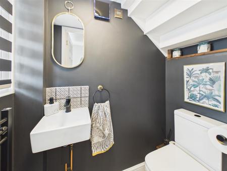 Stylish Fitted Guest Cloakroom