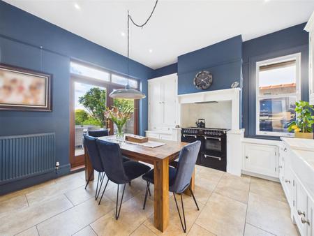 High Specification Fitted Kitchen