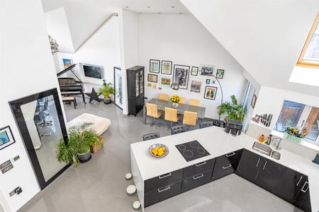 Living / Dining Area
