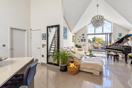 Living / Dining Area