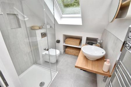 Annexe Shower Room