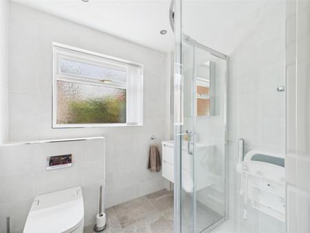 Bathroom/Shower Room