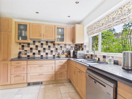 Fitted Kitchen