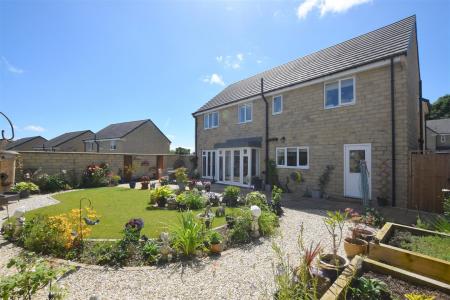 Landscaped Rear Garden