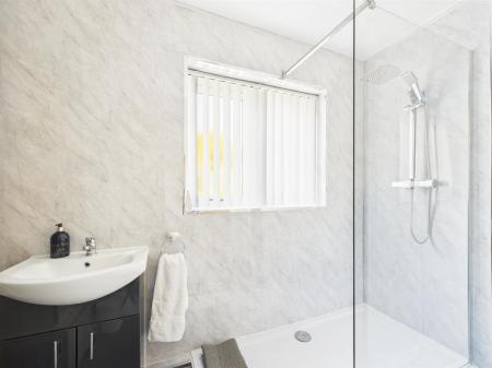 Bathroom/Shower Room