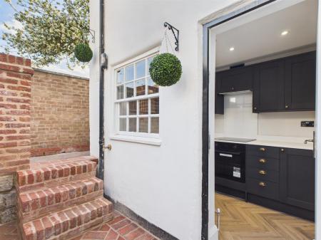Courtyard Patio Garden
