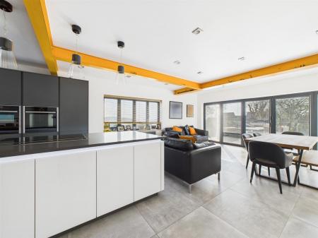 Living / Dining / Kitchen