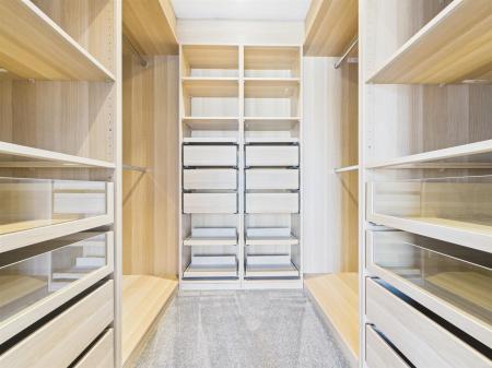 Walk-In Wardrobe