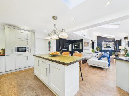 Fabulous Open Plan Kitchen
