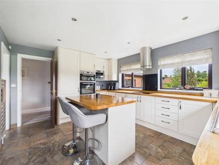 Fitted Kitchen