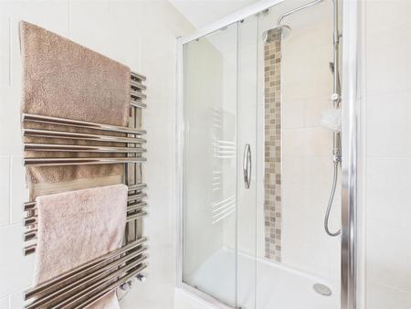 Fitted En-Suite