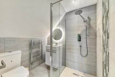 Superbly Appointed Shower Room