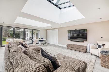 Impressive Garden Room