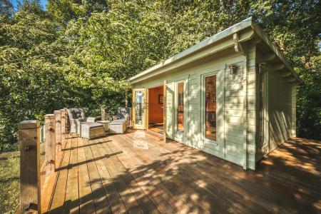 Summerhouse/Games Room