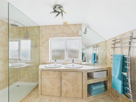 Family Shower Room