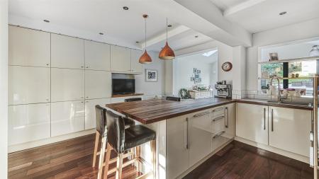 Stylish Breakfast Kitchen