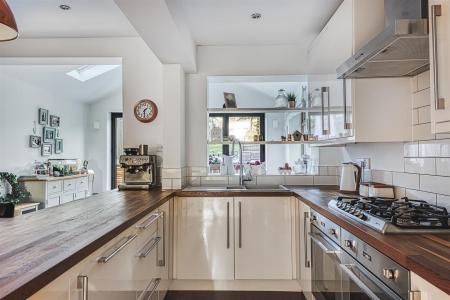 Stylish Breakfast Kitchen