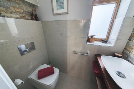 Fitted Guest Cloakroom