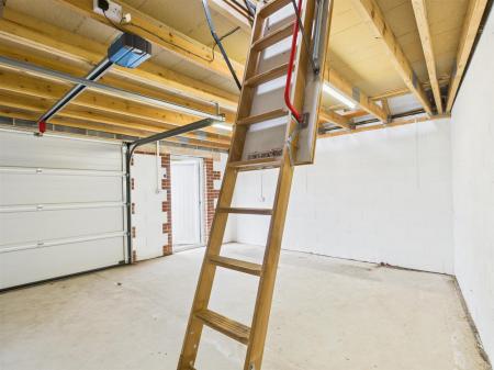 Detached Brick & Tiled Built Garage/Workshop