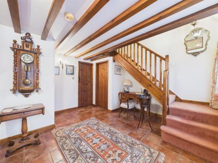 Spacious Entrance Hall