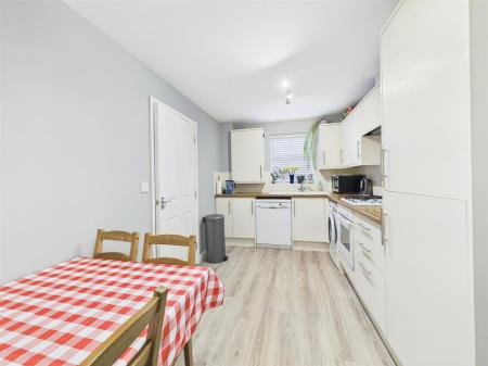 Dining/Kitchen