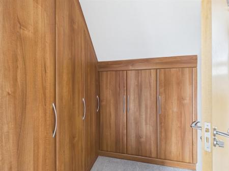 Wardrobe Area/Dressing Room