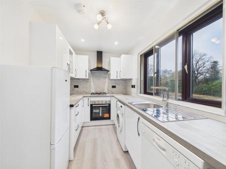 Newly Fitted Kitchen With Appliances