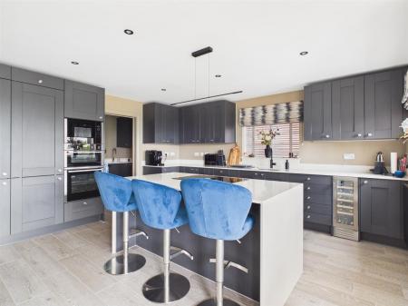 Living Kitchen/Dining/Snug
