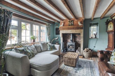 Charming Lounge