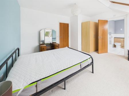 Master Bedroom With En-Suite