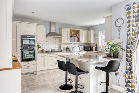 Living Dining KItchen