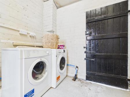 Studio/Workshop/Utility