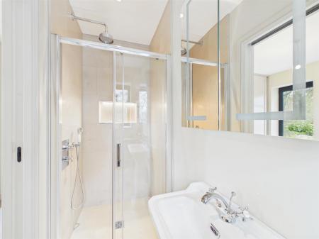 Bedroom Three En-Suite