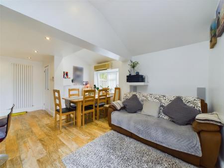 Impressive Open Plan Extended Living Kitchen