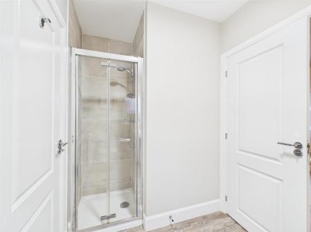 Jack & Jill Style En-Suite
