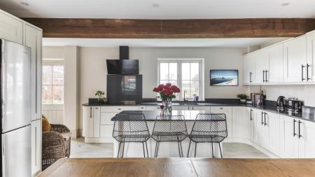 Living Kitchen/Dining Room