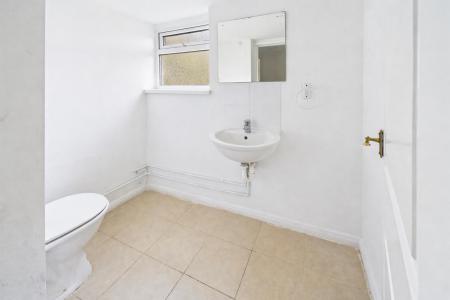 Groundfloor WC/ Cloakroom