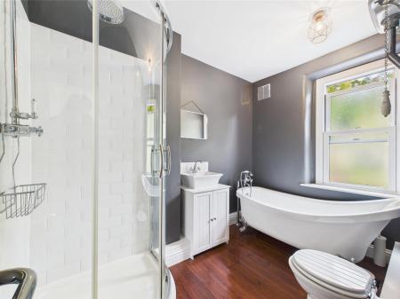 Large Family Bathroom