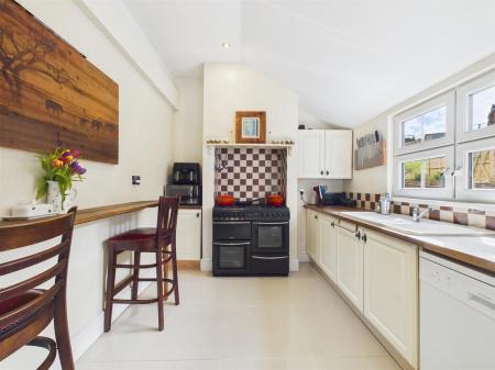 Fitted Kitchen