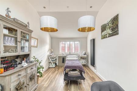 Studio/Double Bedroom Four