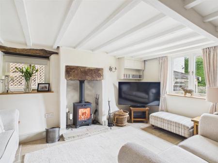 Charming Lounge