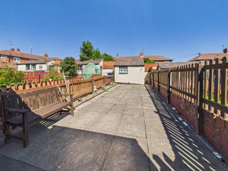 CAM01932G0-PR1061-STILL008.jpg