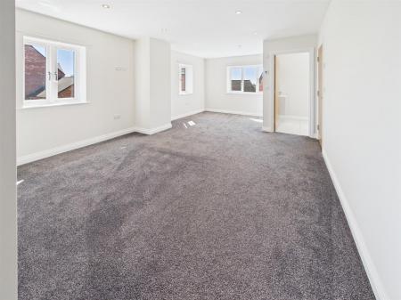 Principle Bedroom With Dressing Room & En-Suite