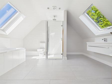 Stunning Four Piece Bathroom