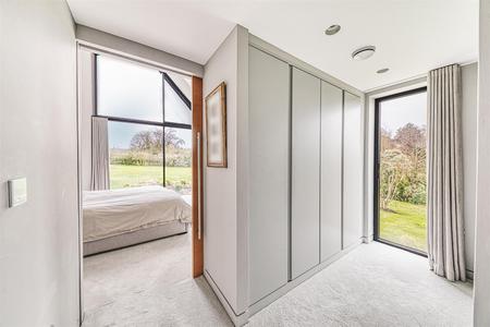 Walk-in Wardrobe