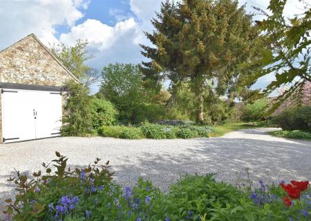 Detached Garage