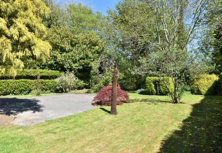 Gardens & Grounds