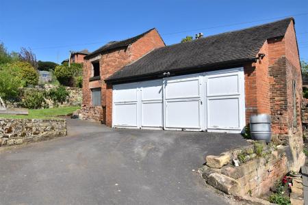 Double Garage/Workshop
