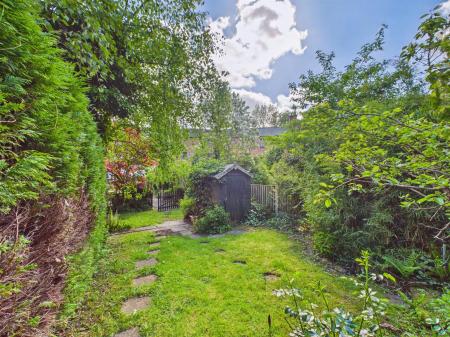 Private Generous Garden to Rear