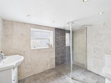Family Shower Room